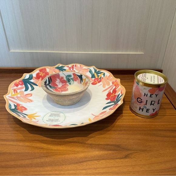 🌺 FLORAL VEGGIE/FRUIT/DIP Dishes with matching candle NWOT - Picture 4 of 6